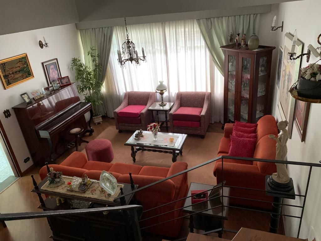 Sobrado à venda no Jardim: 