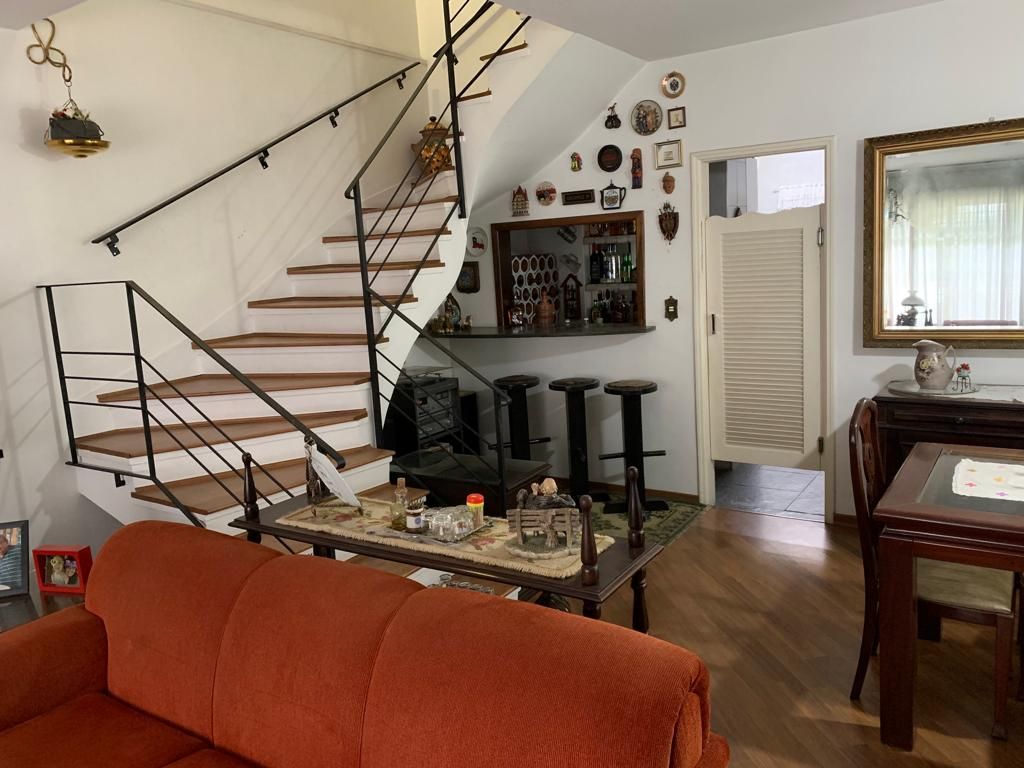 Sobrado à venda no Jardim: 