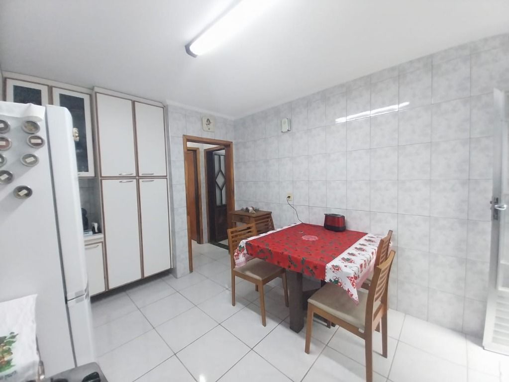 Sobrado à venda no Vila Scarpelli: 