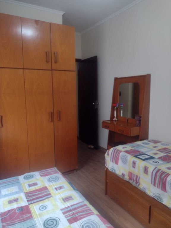 Sobrado à venda no Vila Scarpelli: 