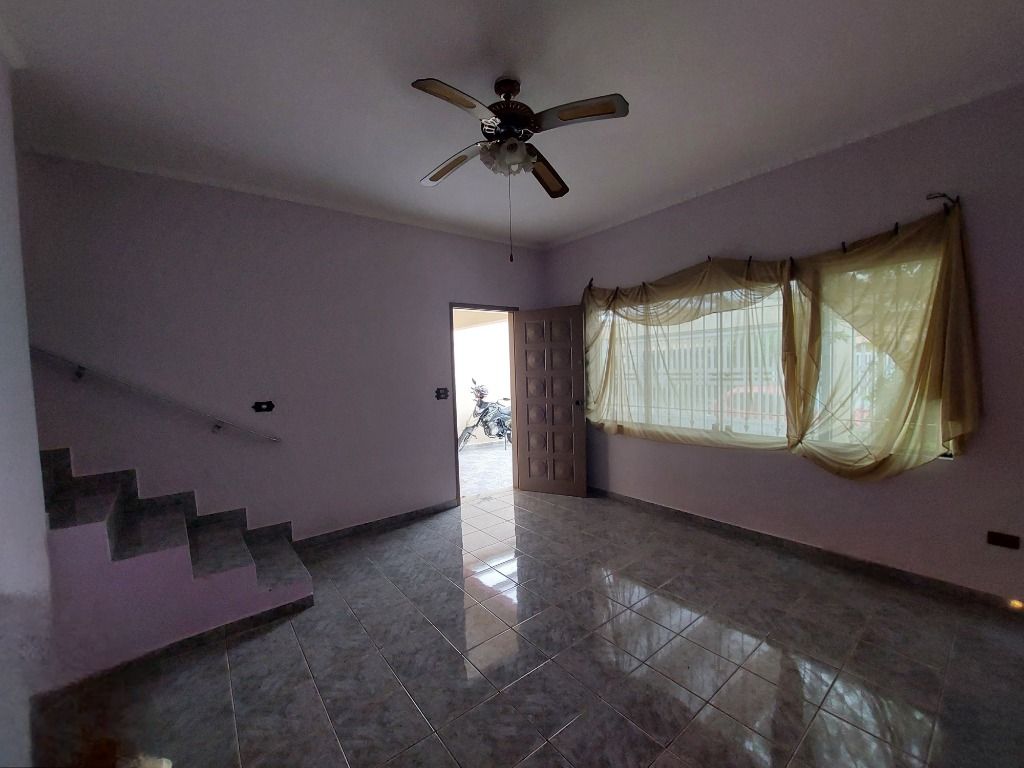 Sobrado à venda no Jardim Pilar: 