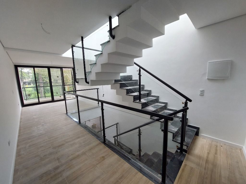 Sobrado à venda no Jardim Paraíso: 