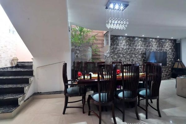 Sobrado à venda no Vila Guiomar: 