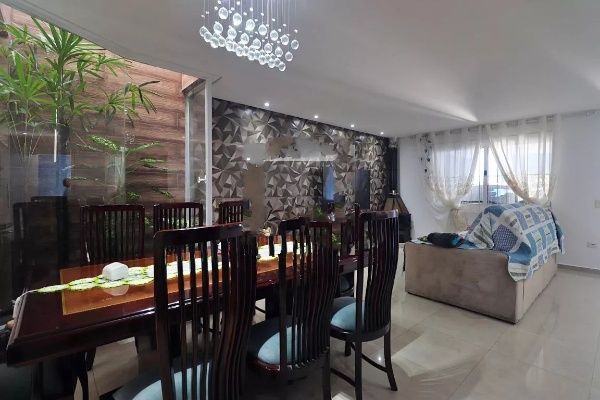 Sobrado à venda no Vila Guiomar: 