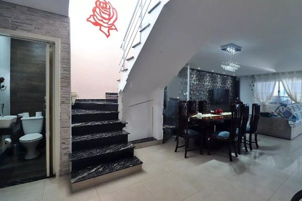 Sobrado à venda no Vila Guiomar: 