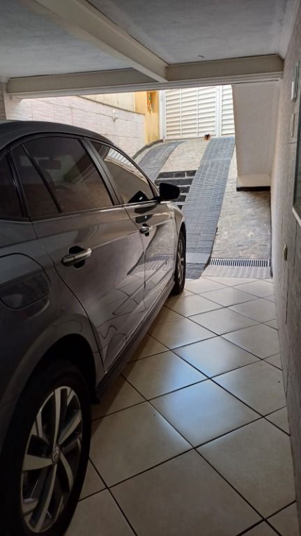 Sobrado à venda no Vila Scarpelli: 