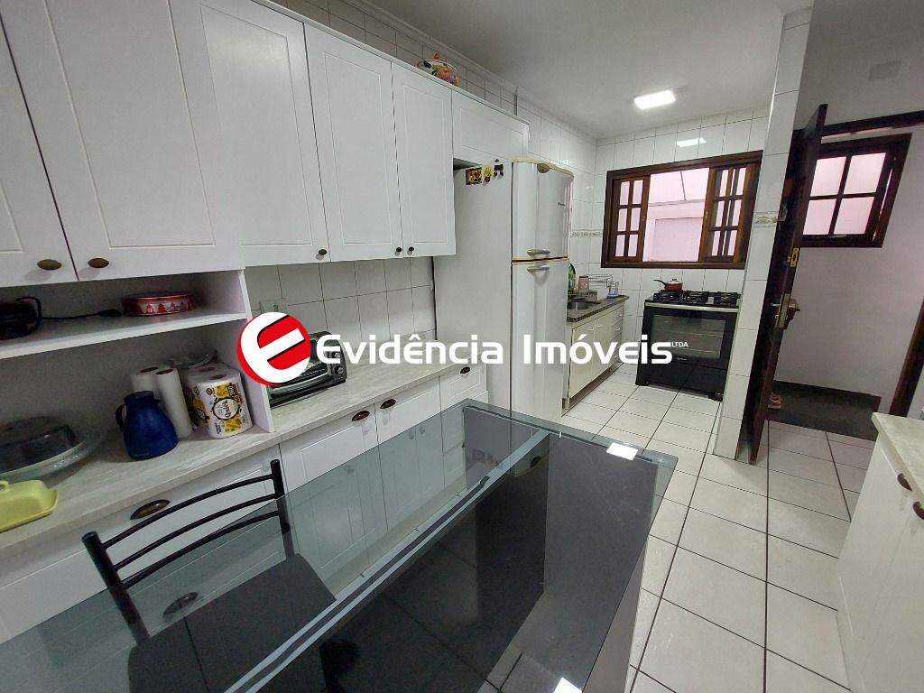 Sobrado à venda no Vila Floresta: 