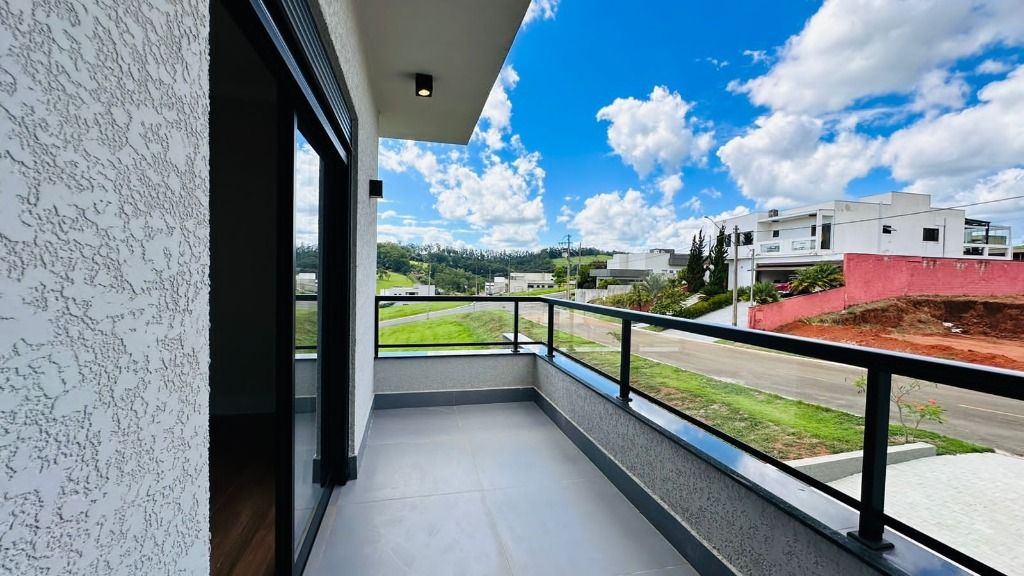 Sobrado à venda no Curitibanos: 