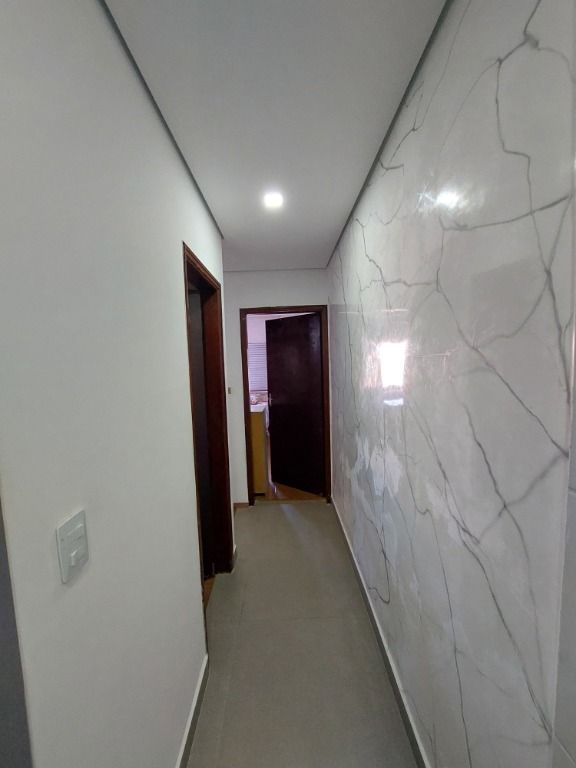 Sobrado à venda no Jardim Santo André: 