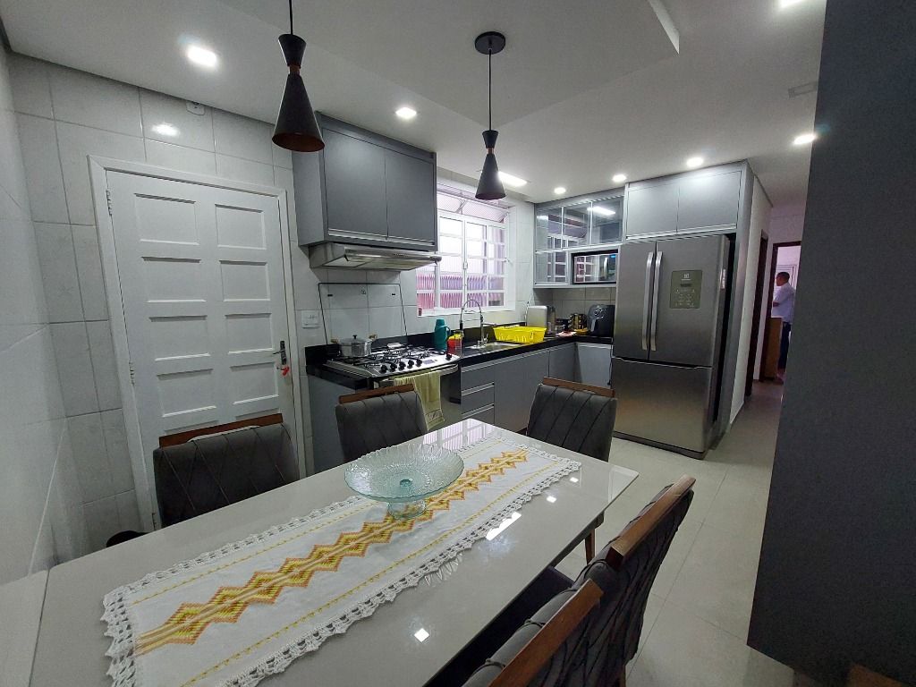 Sobrado à venda no Jardim Santo André: 