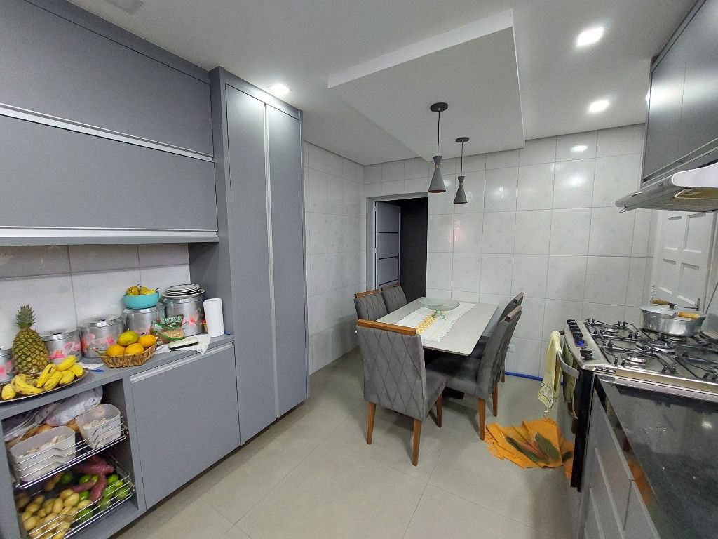 Sobrado à venda no Jardim Santo André: 