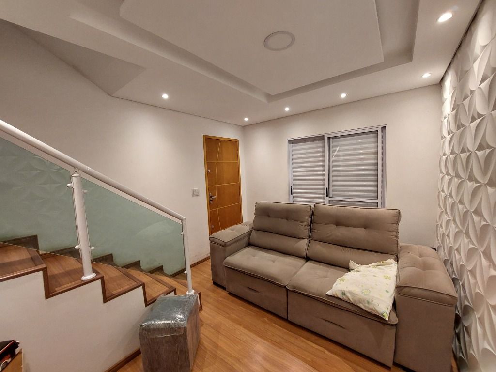 Sobrado à venda no Jardim Santo André: 