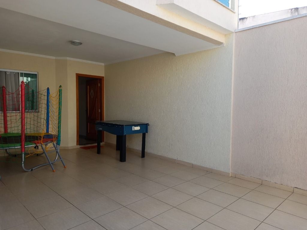 Sobrado à venda no Jardim Ocara: 