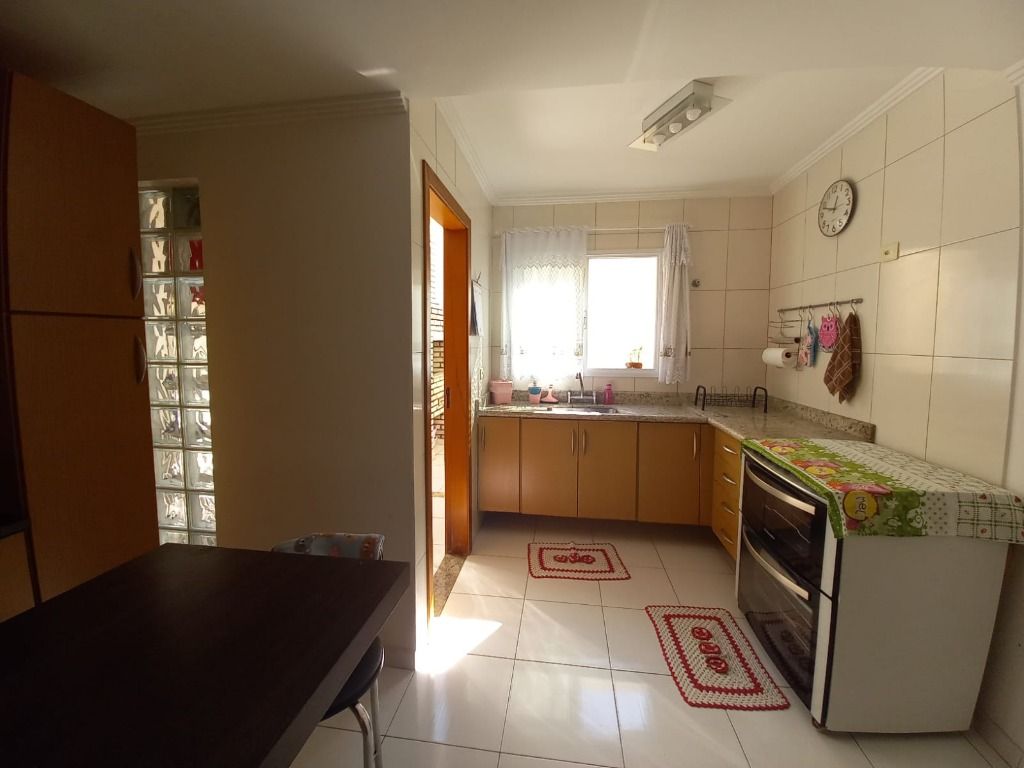 Sobrado à venda no Jardim Ocara: 