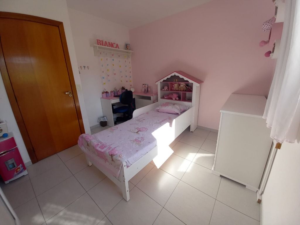 Sobrado à venda no Jardim Ocara: 