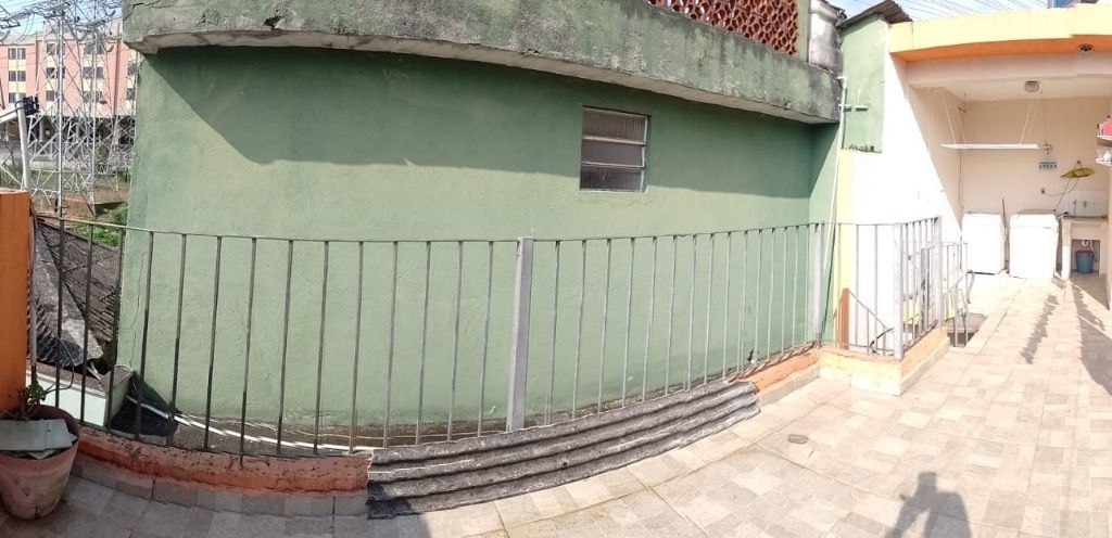 Sobrado à venda no Vila Scarpelli: 