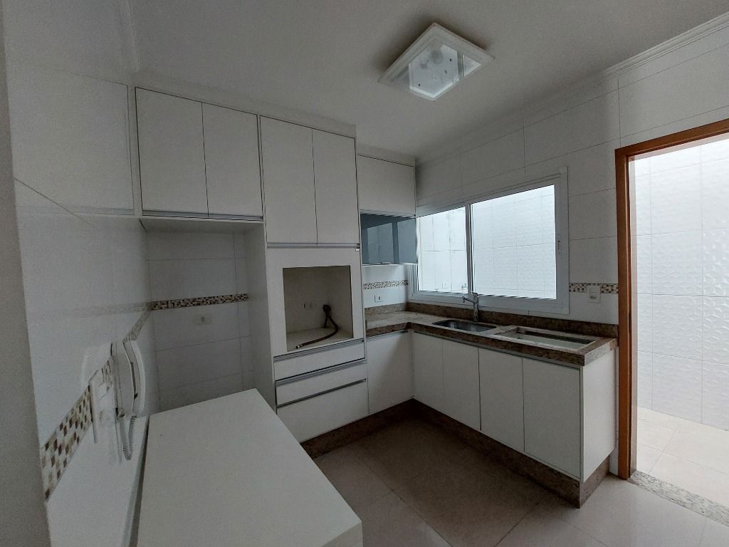 Sobrado à venda no Jardim Santo Antônio: 