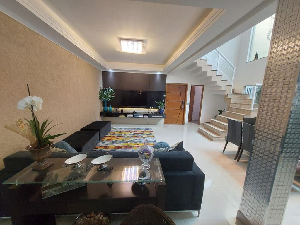 Sobrado à venda no Vila Caminho do Mar: 