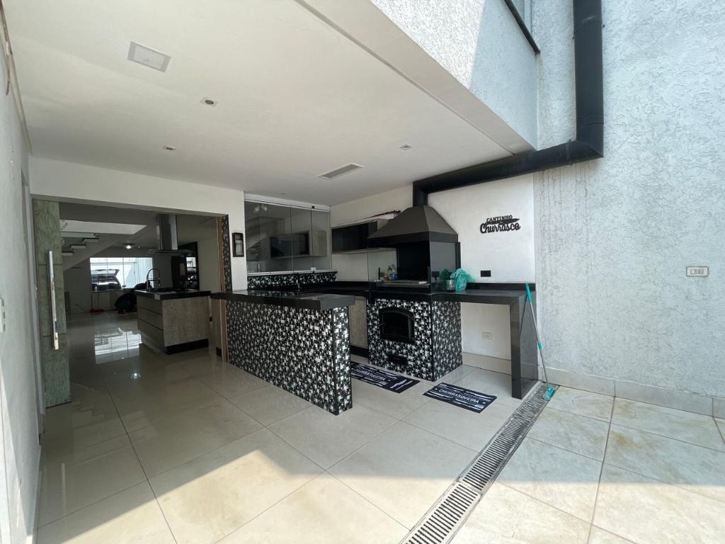 Sobrado à venda no Vila Vilma: 