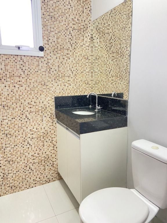 Sobrado à venda no Jardim das Maravilhas: 