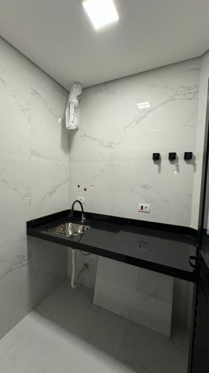 Sobrado à venda no Jardim Colonial: 