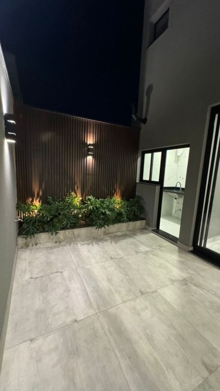 Sobrado à venda no Jardim Colonial: 