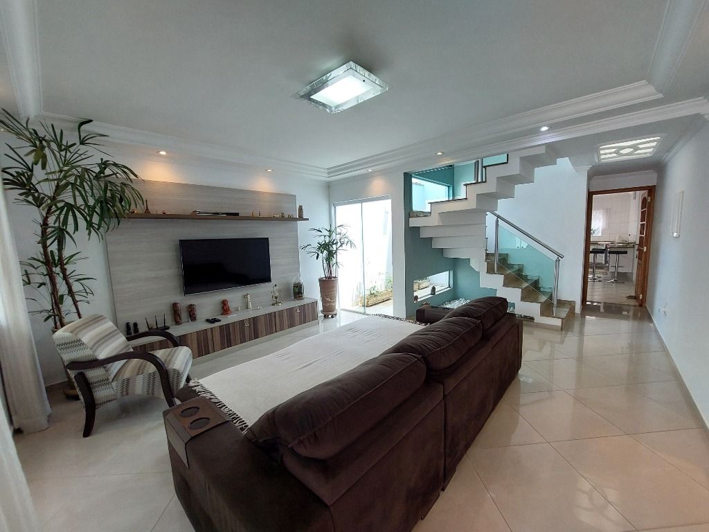 Sobrado à venda no Vila Scarpelli: 