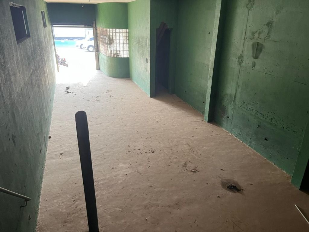 Galpão à venda no Vila Santa Cecília: 