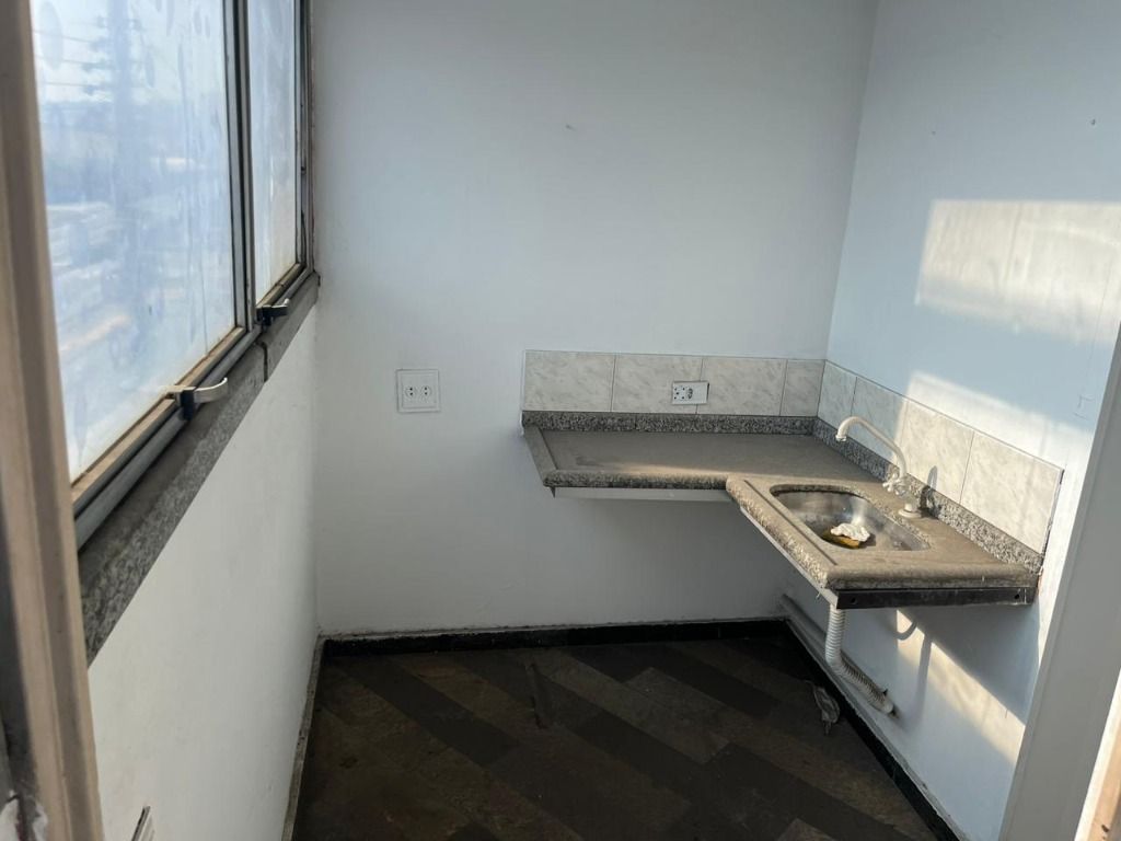 Galpão à venda no Vila Santa Cecília: 