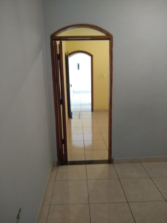 Sobrado à venda no Alves Dias: 