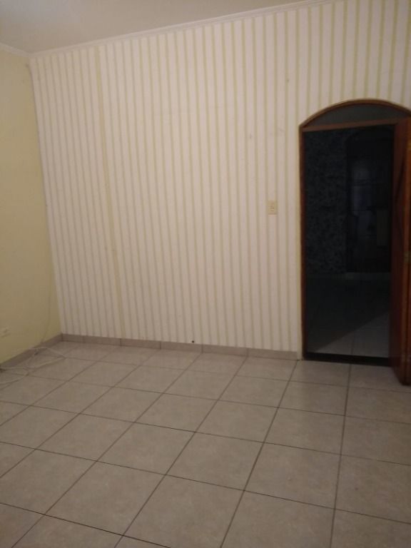 Sobrado à venda no Alves Dias: 