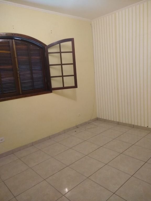 Sobrado à venda no Alves Dias: 