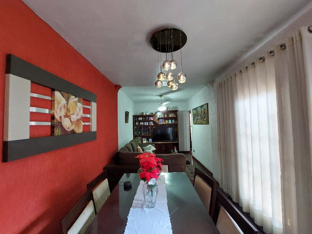 Casa à venda no Jardim Paraíso: 