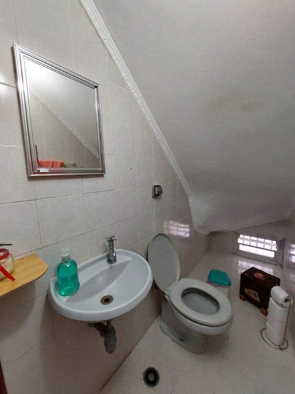 Sobrado à venda no Vila Scarpelli: 