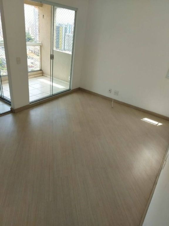 Apartamento à venda no Vila Eldízia: 