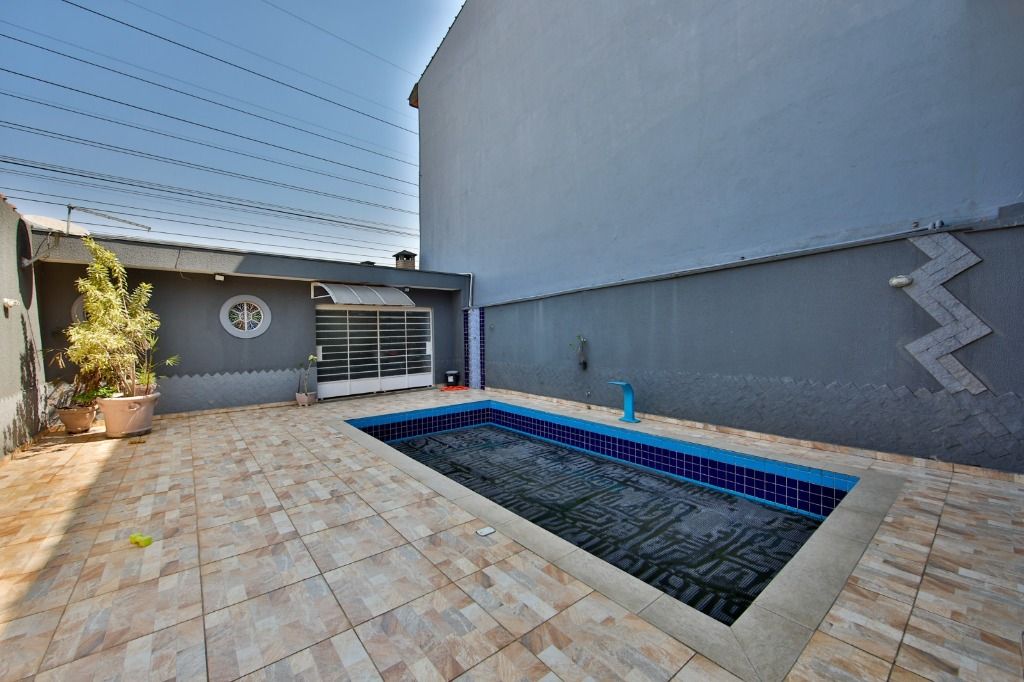 Sobrado à venda no Vila Scarpelli: 