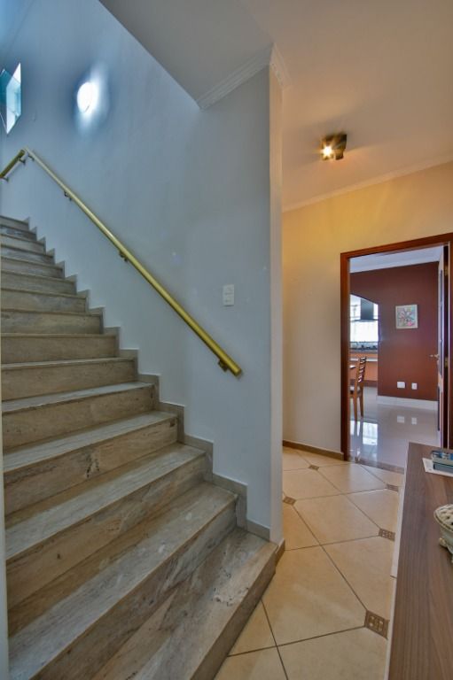 Sobrado à venda no Vila Scarpelli: 