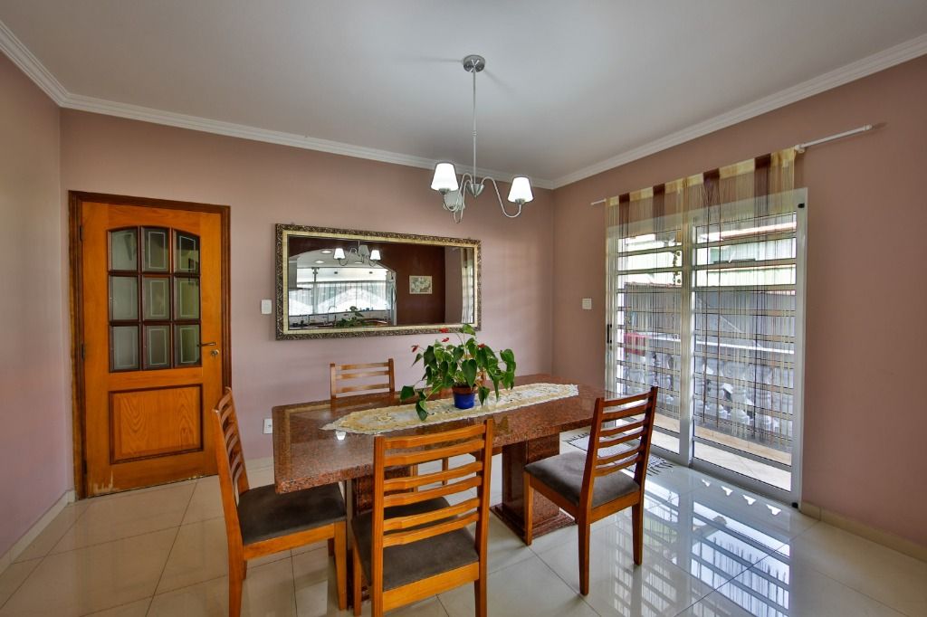 Sobrado à venda no Vila Scarpelli: 