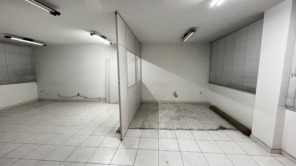 Sala à venda no Centro: 