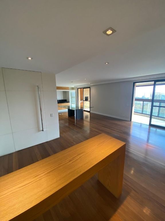 Apartamento à venda no Jardim Morumbi: 