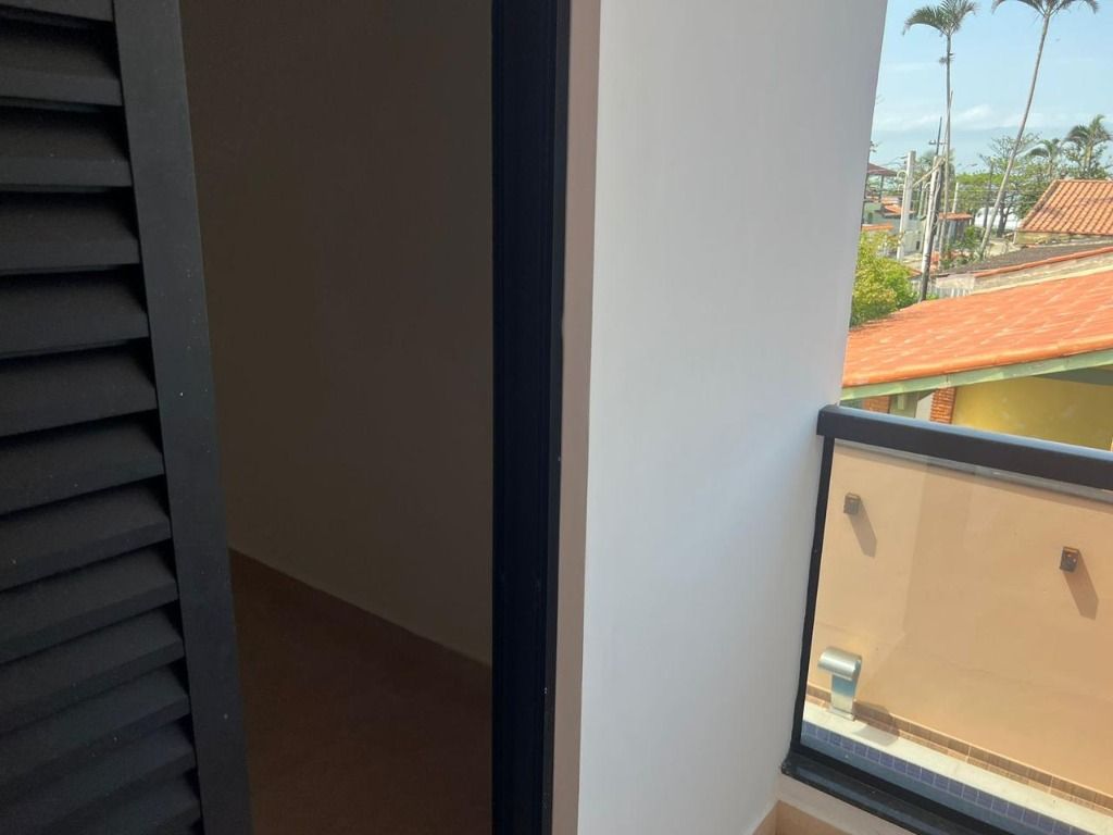 Sobrado à venda no Jardim Suarão: 