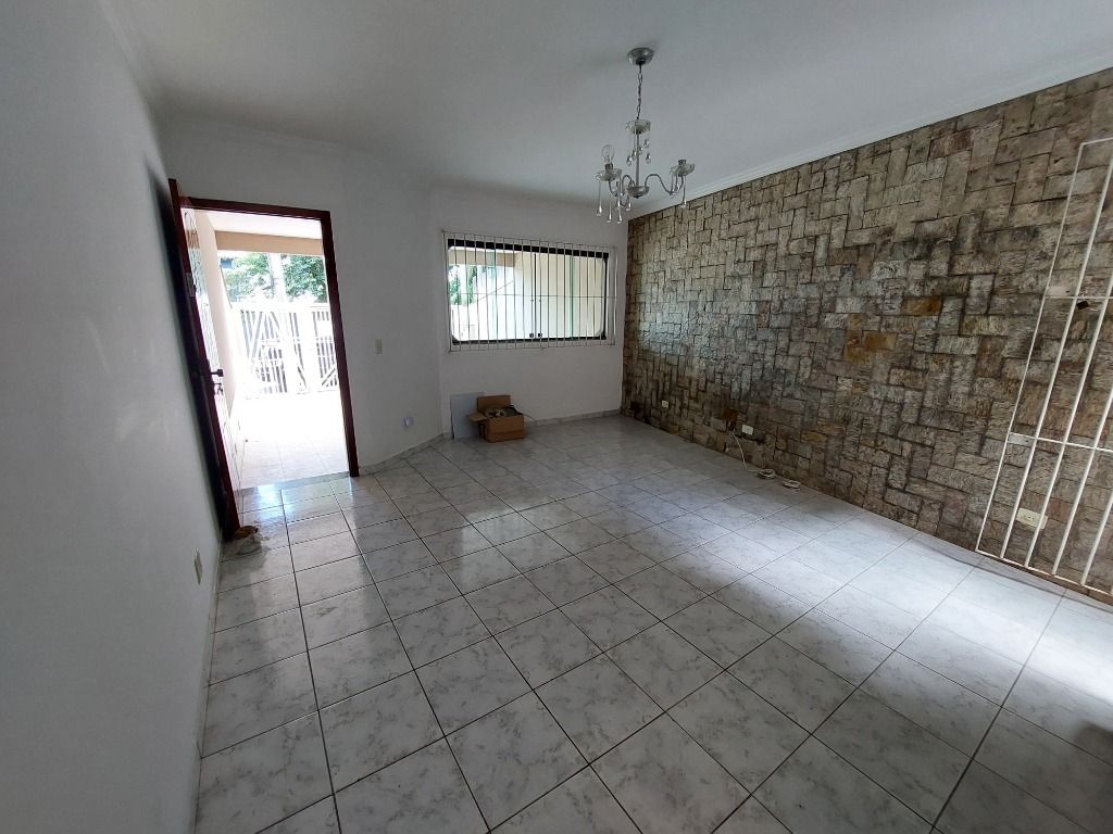 Sobrado à venda no Vila Pinheirinho: 