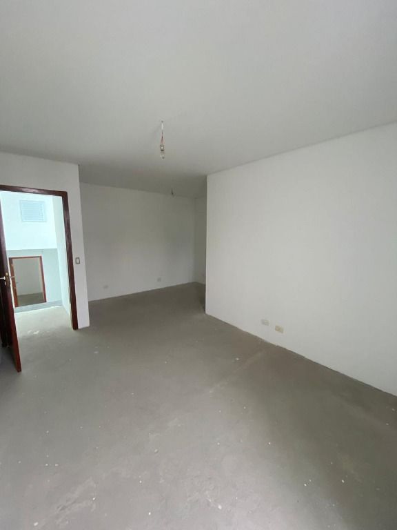 Sobrado à venda no Vila Pinheirinho: 