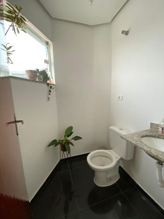 Sobrado à venda no Vila Pinheirinho: 