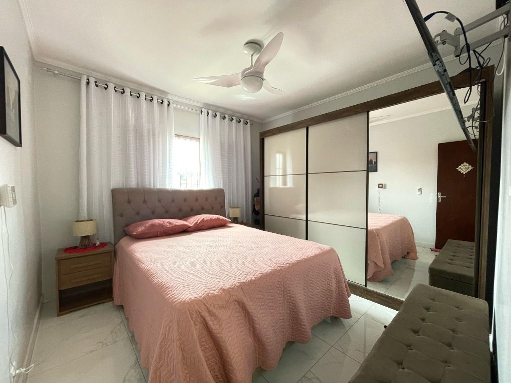 Sobrado à venda no Vila Bastos: 