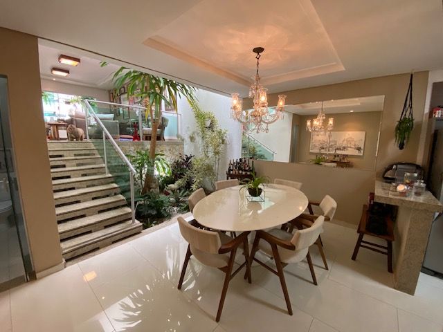 Sobrado à venda no Vila Scarpelli: 