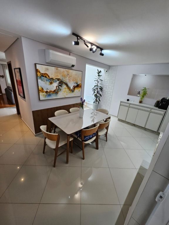 Sobrado à venda no Vila Scarpelli: 