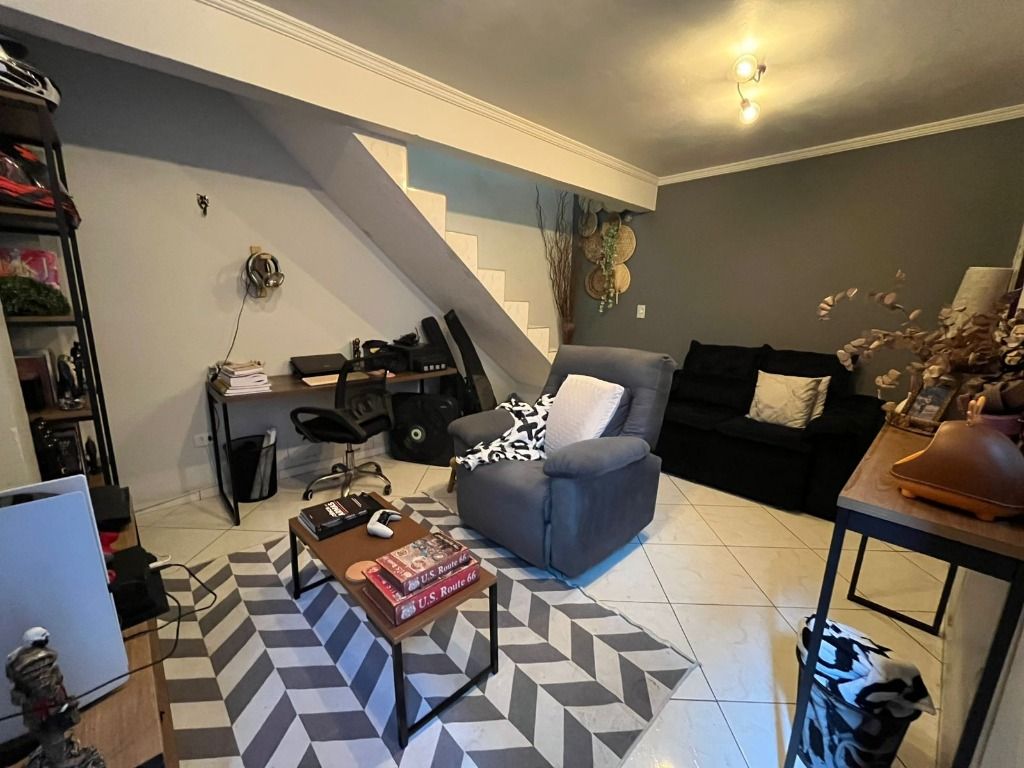 Casa à venda no Taboão: 