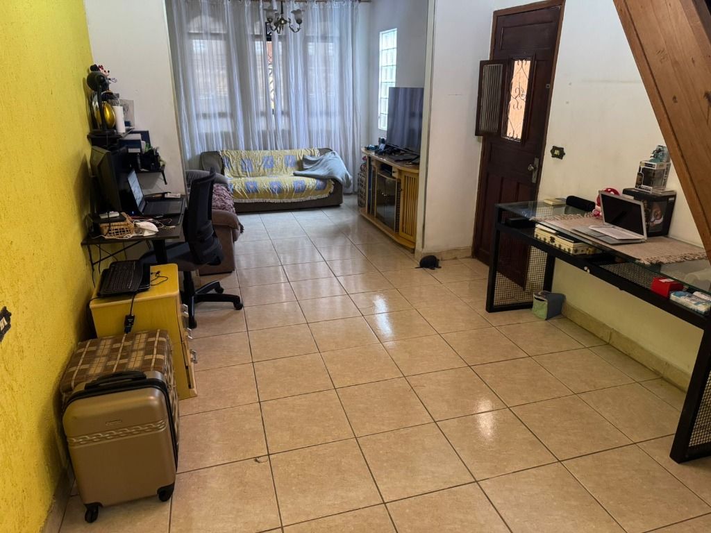 Sobrado à venda no Jardim Ocara: 