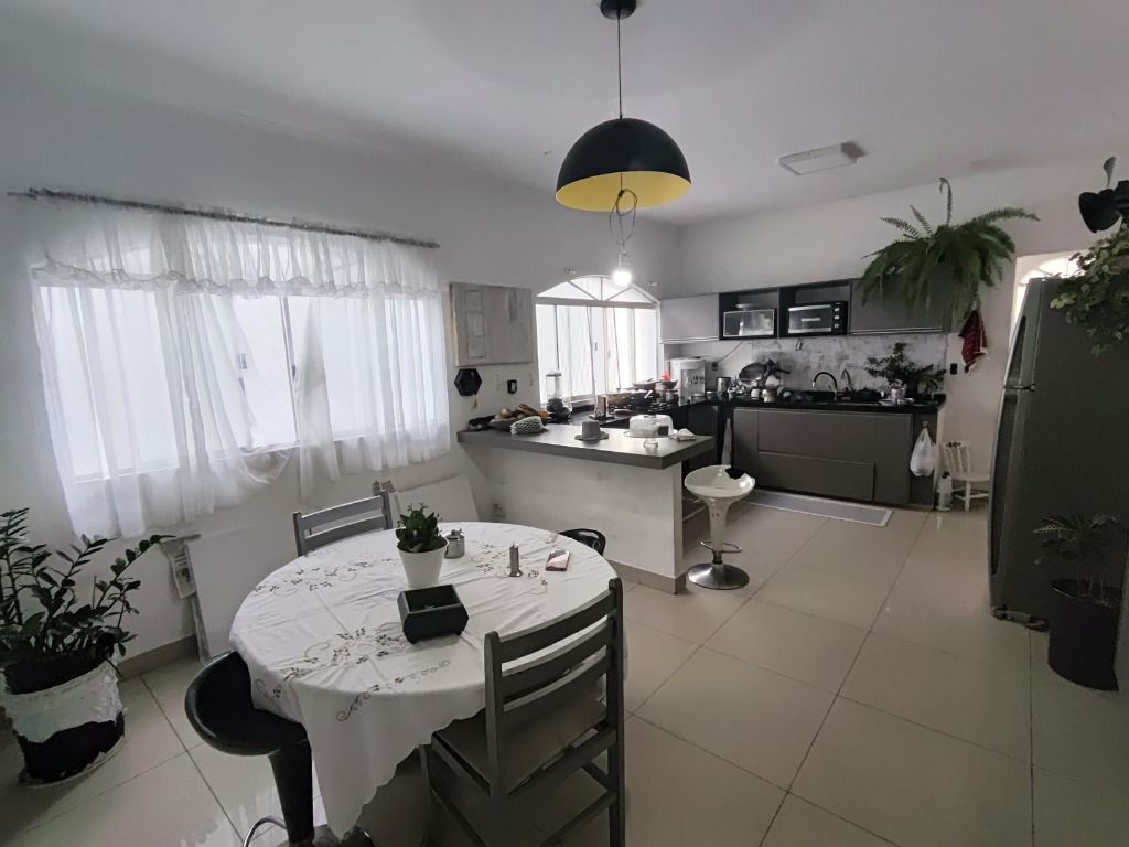 Sobrado à venda no Vila Valparaíso: 